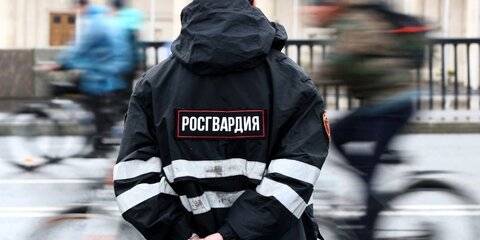 Мужчину с ножом обезвредили в букмекерской конторе в Москве