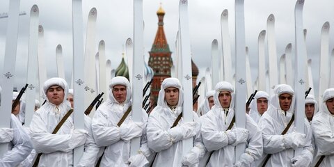 Эксперт рассказал, почему парад в Москве понравился британцам