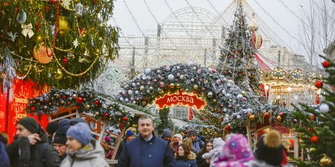 Песков оценил траты Москвы на Новый год и украшения