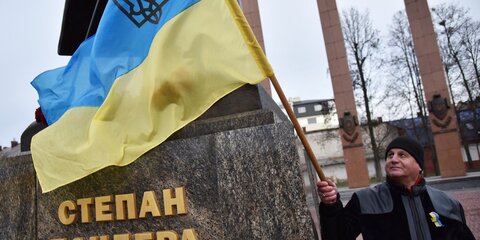 В Совфеде прокомментировали идею установки памятника Бандере у границ РФ