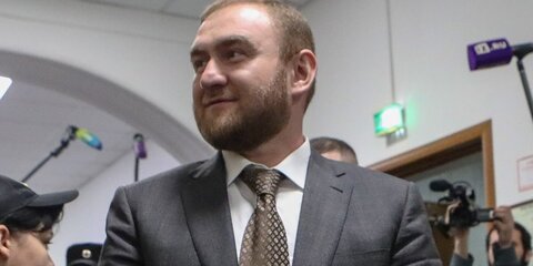 Мосгорсуд продлил срок содержания в СИЗО для экс-сенатора Арашукова и его отца