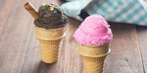 Диетолог объяснила, кому нельзя есть мороженое