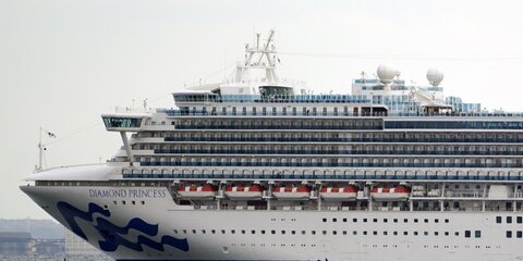 Туристы на круизном лайнере в Японии пробудут на карантине две недели