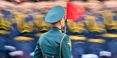 Решение о переносе парада в честь Дня Победы не принималось – Кремль