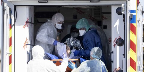 Более 900 человек заразилось коронавирусом в Швейцарии за сутки