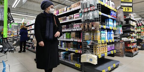 В Госдуме призвали магазины проследить за дистанцией покупателей в разгар коронавируса