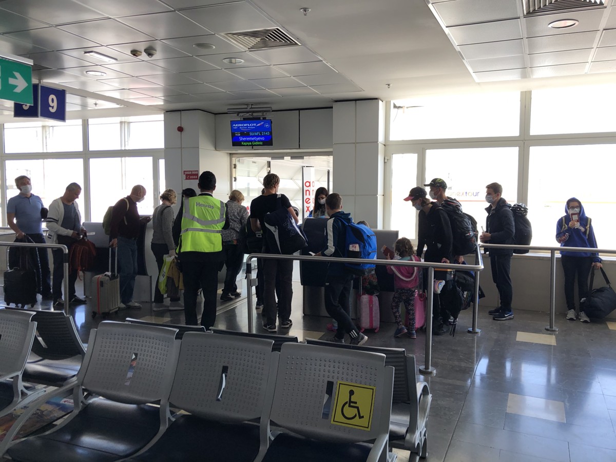 Полёт на самолёте в москве. Полёт на самолёте в москве. Анталия москва 2143. Летим в москву. Анталия москва 2143.