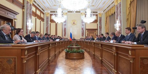 Кабмин выделил регионам 2 миллиарда рублей на поддержку бизнеса