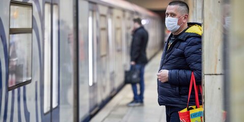 Медицинские маски начнут продавать в метро
