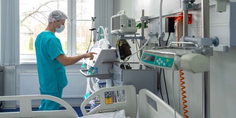 Более 1200 пациентов подключено к аппаратам ИВЛ в РФ – Мурашко