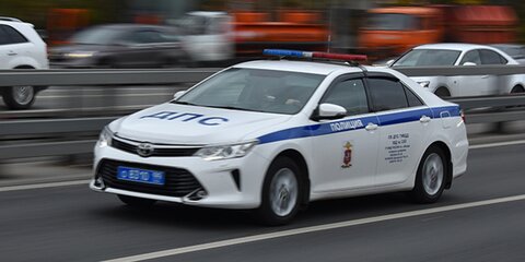 Спорткар протаранил три автомобиля на северо-западе Москвы