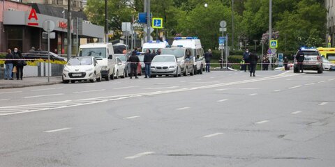 Очевидец рассказал об обстановке возле захваченного банка в Москве