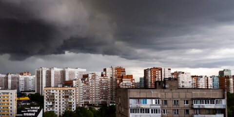 Москвичей предупредили о грозе с дождем