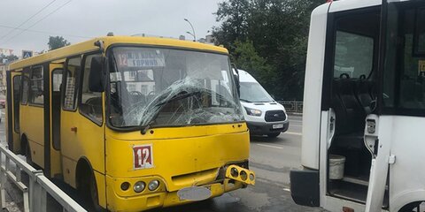 Шесть человек пострадали при столкновении трех автобусов в Иванове