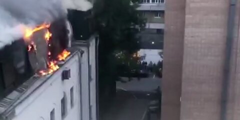 Пожар в административном здании на северо-востоке Москвы потушили