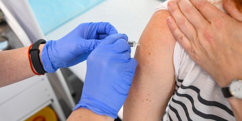 Центр Гамалеи получил разрешение на пострегистрационные исследования вакцины от COVID-19