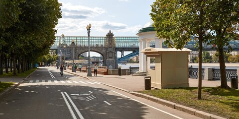 Движение ограничили на Андреевском мосту