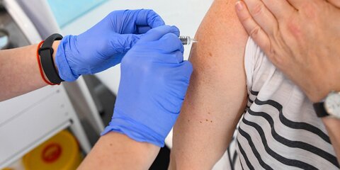 Центр Гамалеи планирует создать комбинированную вакцину от гриппа и COVID-19