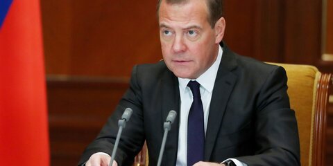 Медведев оценил идею называть улицы в честь врачей, погибших в борьбе с COVID-19