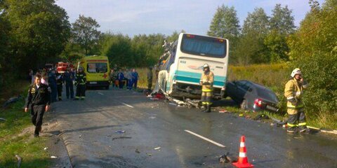 Рейсовый автобус столкнулся с грузовиком в Калининградской области