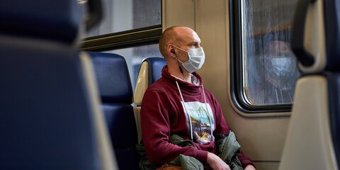 В Москве усилят контроль за ношением масок и перчаток в общественном транспорте