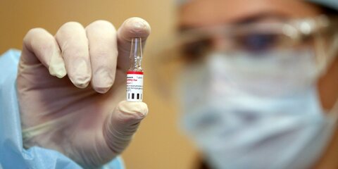 Минздраве назвал невозможной вакцинацию от коронавируса в РФ на коммерческих условиях