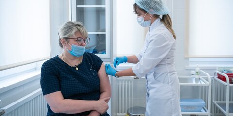 Массовая вакцинация от коронавируса в Москве начнется в конце ноября – начале декабря