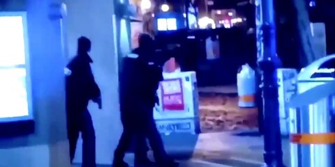 СМИ сообщают о взятых в заложники посетителях ресторана в Вене