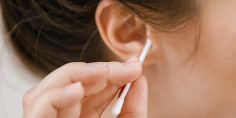 Коронавирус может вызывать заложенность ушей