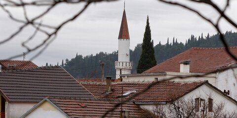 Власти Черногории вводят в стране комендантский час