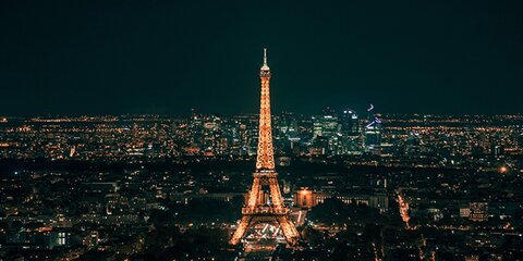 Фрагмент лестницы Эйфелевой башни продали в Париже за 275 тыс евро