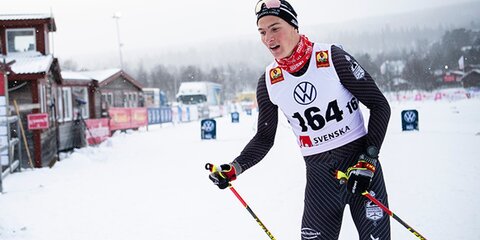Шведского лыжника дисквалифицировали за ставку на собственную гонку