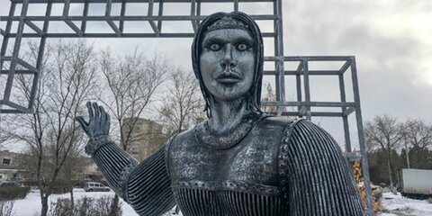 Автор памятника Есенину заступился за демонтированную Аленку из Нововоронежа