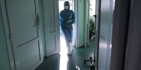 Вирусолог оценил очередной антирекорд по числу зараженных COVID-19 в России и в Москве