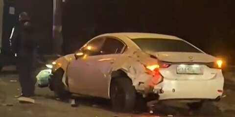 Семь автомобилей столкнулись в двух авариях на МКАД