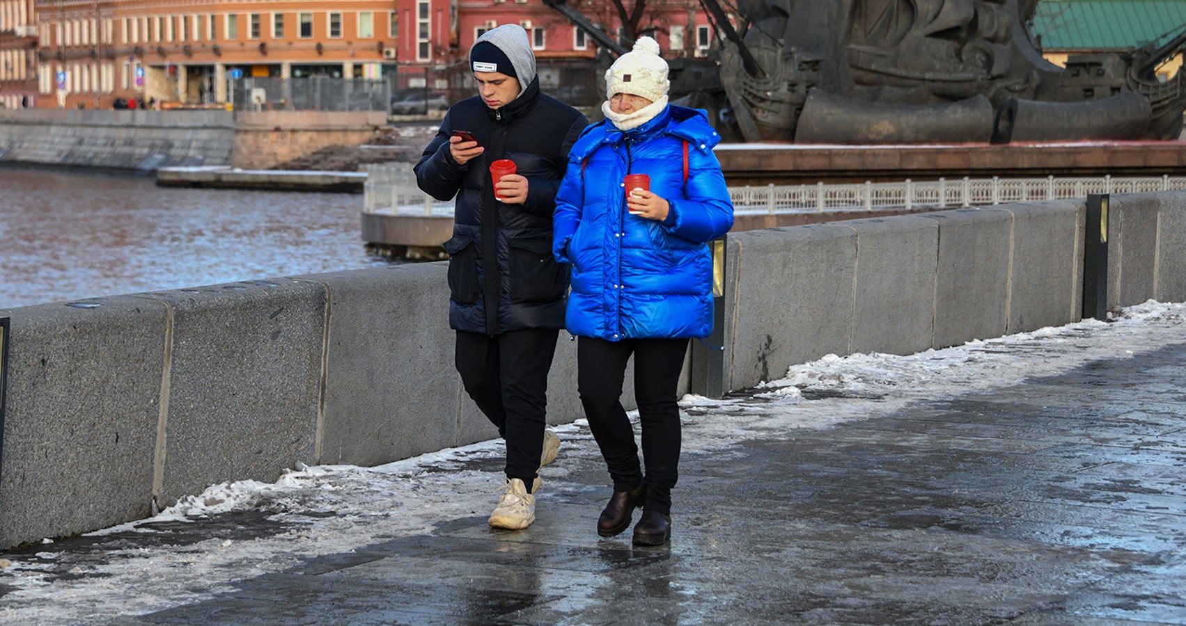 Депздрав Москвы зима. Как можно заболеть на улице зимой. Заболеть на улице зимой по настоящему. Как не заболеть на катке зимой.