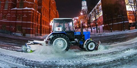 Коммунальные службы Москвы перевели в режим повышенной готовности из-за снегопада