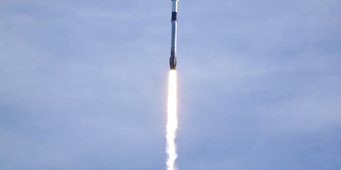 Ракета SpaceX стартовала на орбиту с новой группой из 60 интернет-спутников Starlink