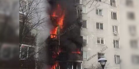 Людей эвакуируют из жилого дома в ТиНАО из-за пожара