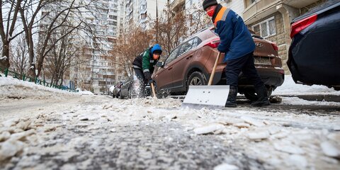 Снег из столичных переулков обещают вывезти в максимально короткие сроки