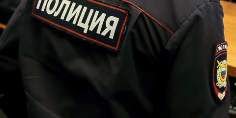 Трое грабителей в Москве связали проводами трех человек и похитили у них деньги