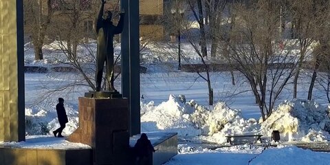 Полицейские нашли подростков, разбивших памятник Гагарину в Оренбурге