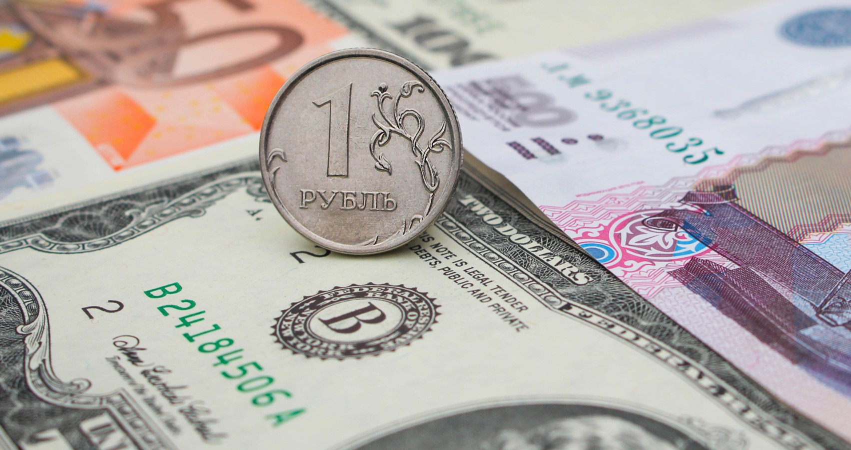 Единственная российская валюта рубль. Рубль растет. Рубль вырос. Рубль растет картинки. Отечественная валюта.