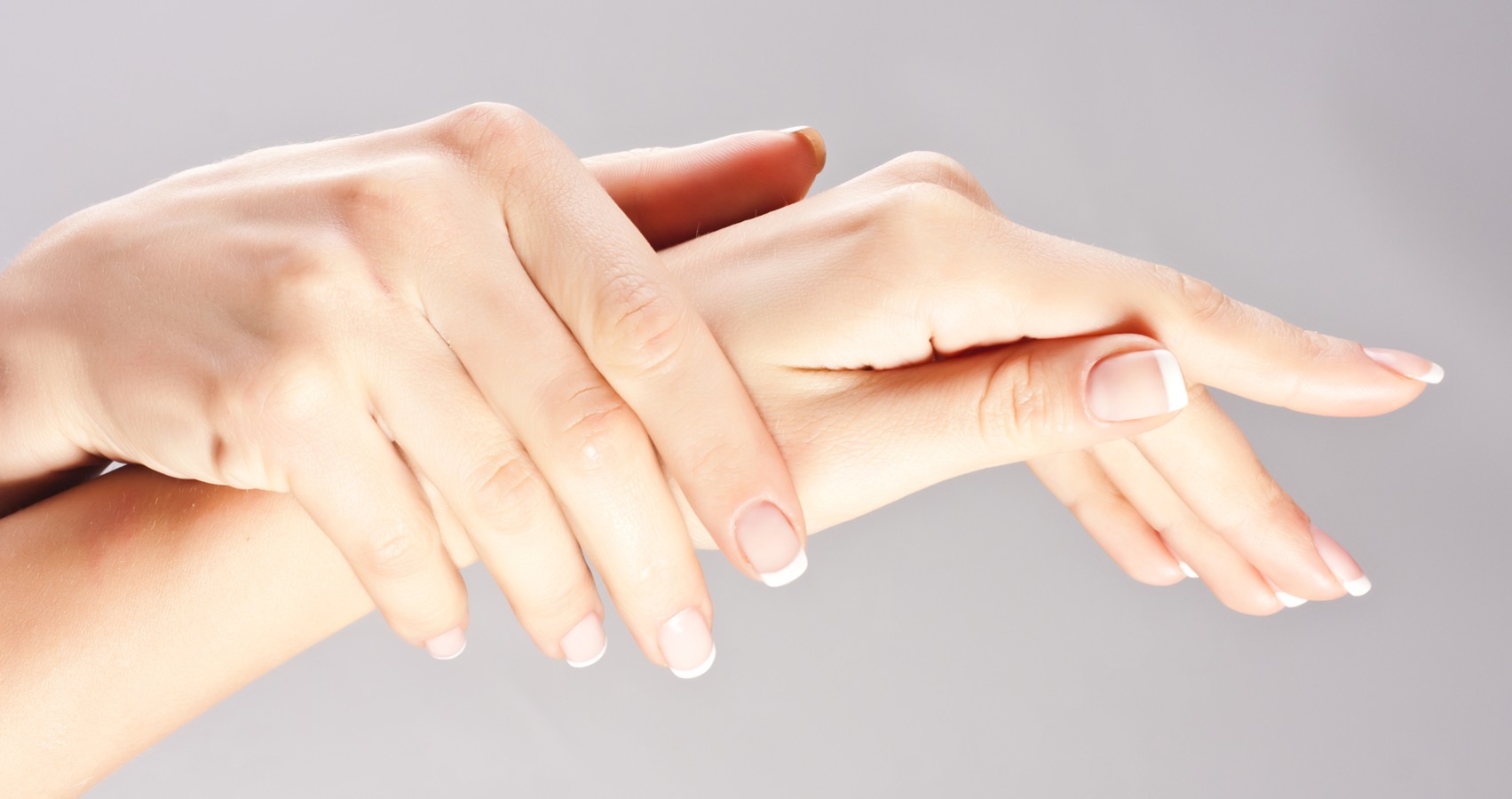 Топ–5 процедур для рук: как сохранить молодость кожи