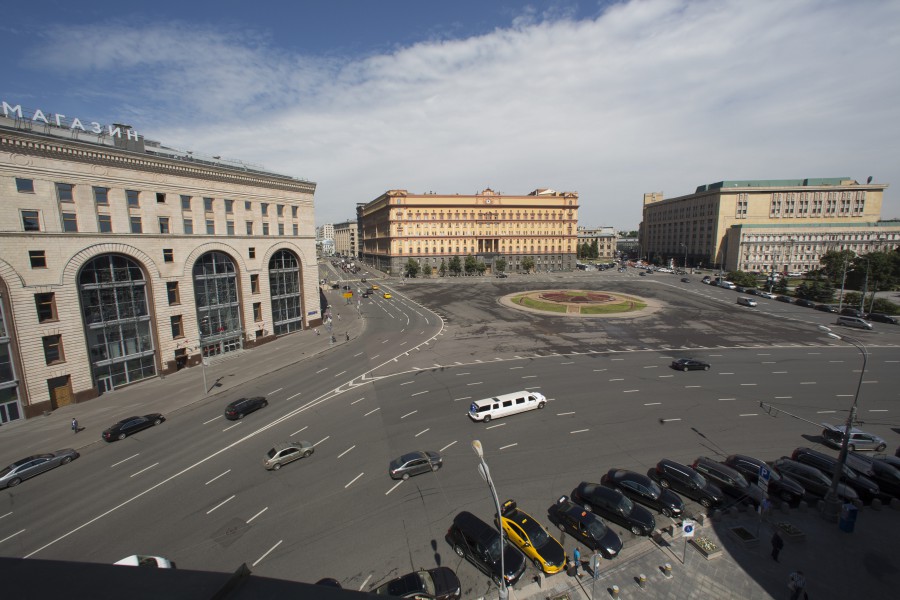 Лубянская площадь в москве фото