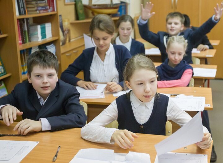 Школы московской области работа