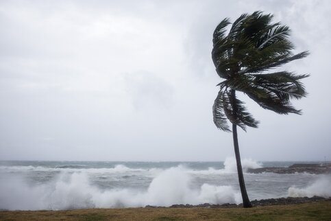 Тропический шторм «Мария» усилился до урагана