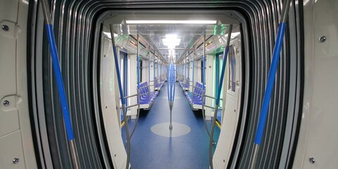 Подвижной состав на фиолетовой линии метро обновили более чем на 20 процентов