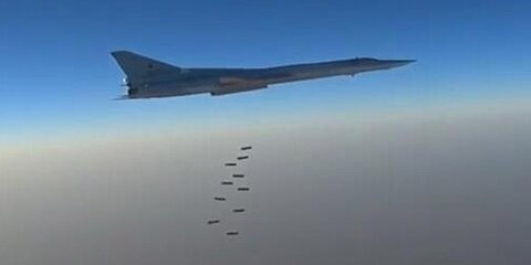 Видео удара авиации РФ по боевикам 