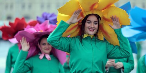 Шествие Всемирного фестиваля молодежи и студентов стартовало в Москве